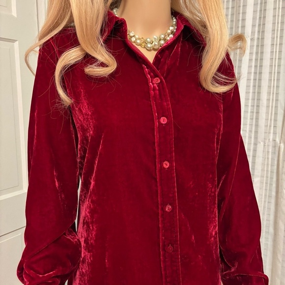 JOHN MARK VIBRANT RED VELVET TOP LARGE NEW WITHOUT TAGS IS FIGURE FLATTERING - Picture 7 of 7